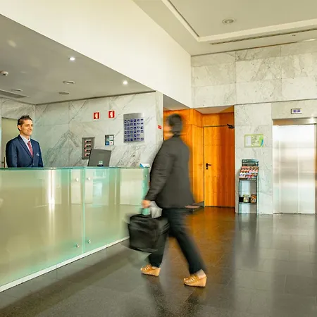 Hotel Vip Executive Santa Iria 4*